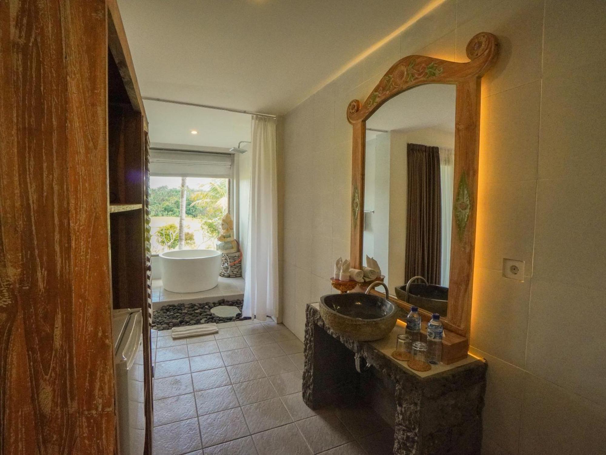 The Nenggala Suite テガララン エクステリア 写真
